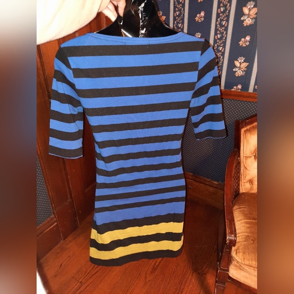 Dress - Picture 4 of 6